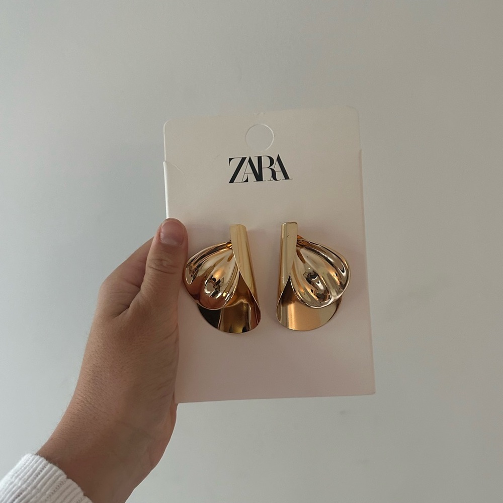 Zara gold statement earrings